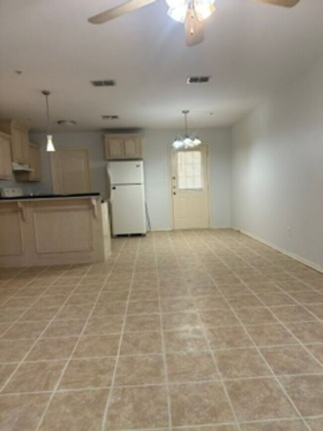 Foto del edificio - 102 S 48th Ln