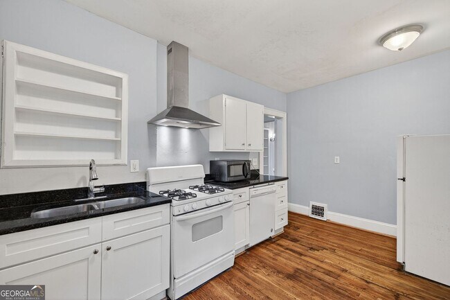 Building Photo - 444 Burlington Rd NE