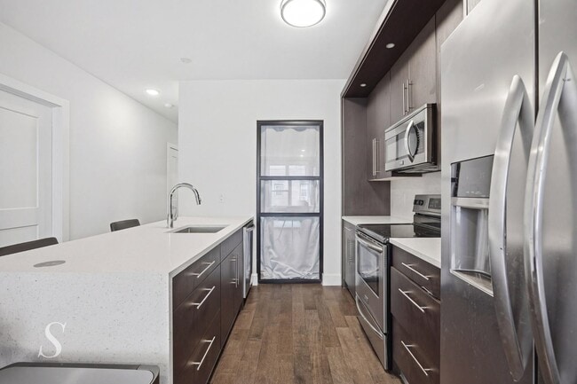 Building Photo - 6401 Park Ave