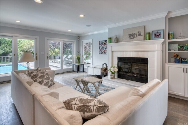Foto del edificio - 716 Montauk Hwy