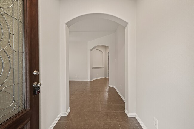 Building Photo - 6123 Carver Pines Dr