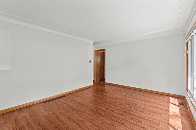 Building Photo - 5323 Winona Dr