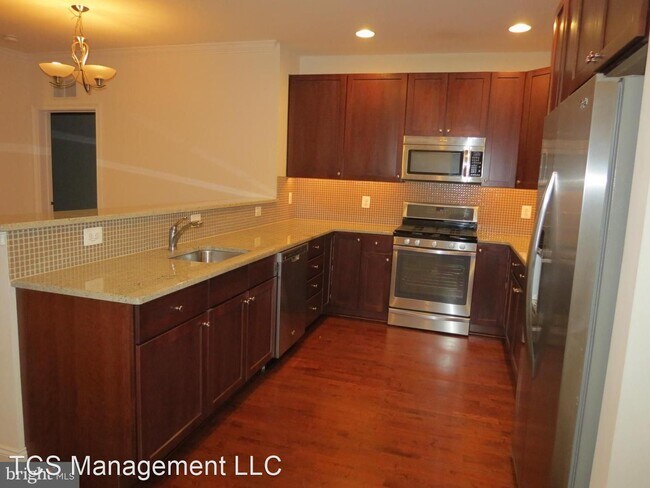 Foto del edificio - 2 br, 2 bath House - 600 Commodore Ct #2620
