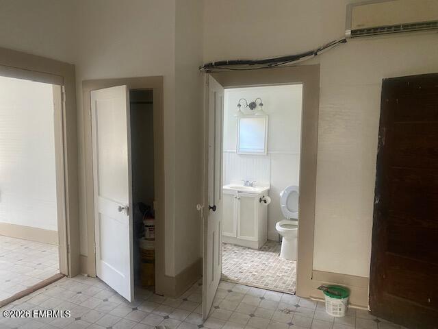 Building Photo - 134 Estelle Ave