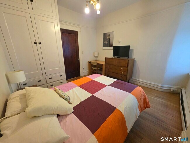 Foto del edificio - 548 Orange St