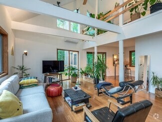 Building Photo - 7 Owls Nest Ln