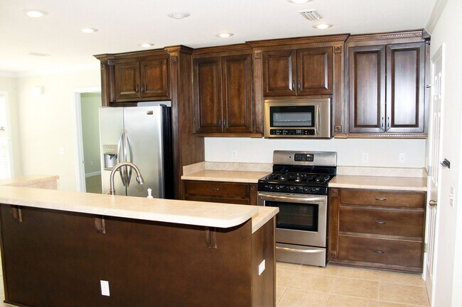 Building Photo - 113 Stonehedge