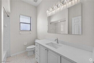 Building Photo - 18031 Greenwood Dr
