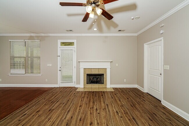 Foto del edificio - 1140 Overlook Dr