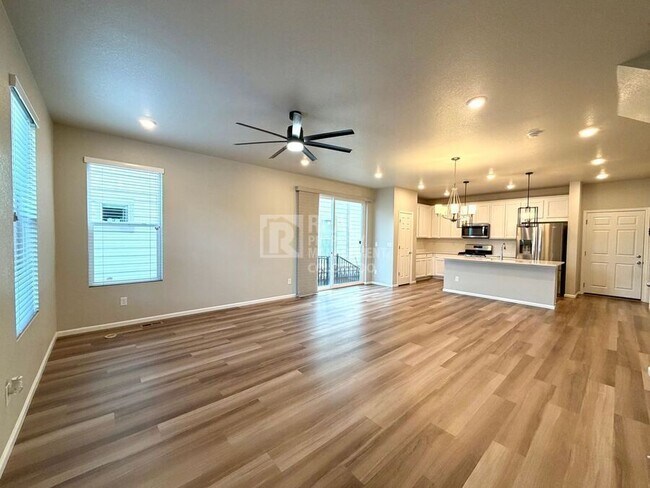Building Photo - 387 Courtfield Wy