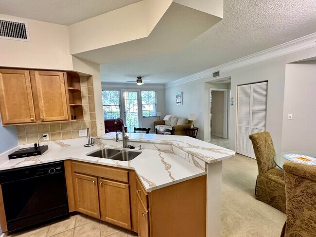 Foto del edificio - 9857 Baywinds Blvd