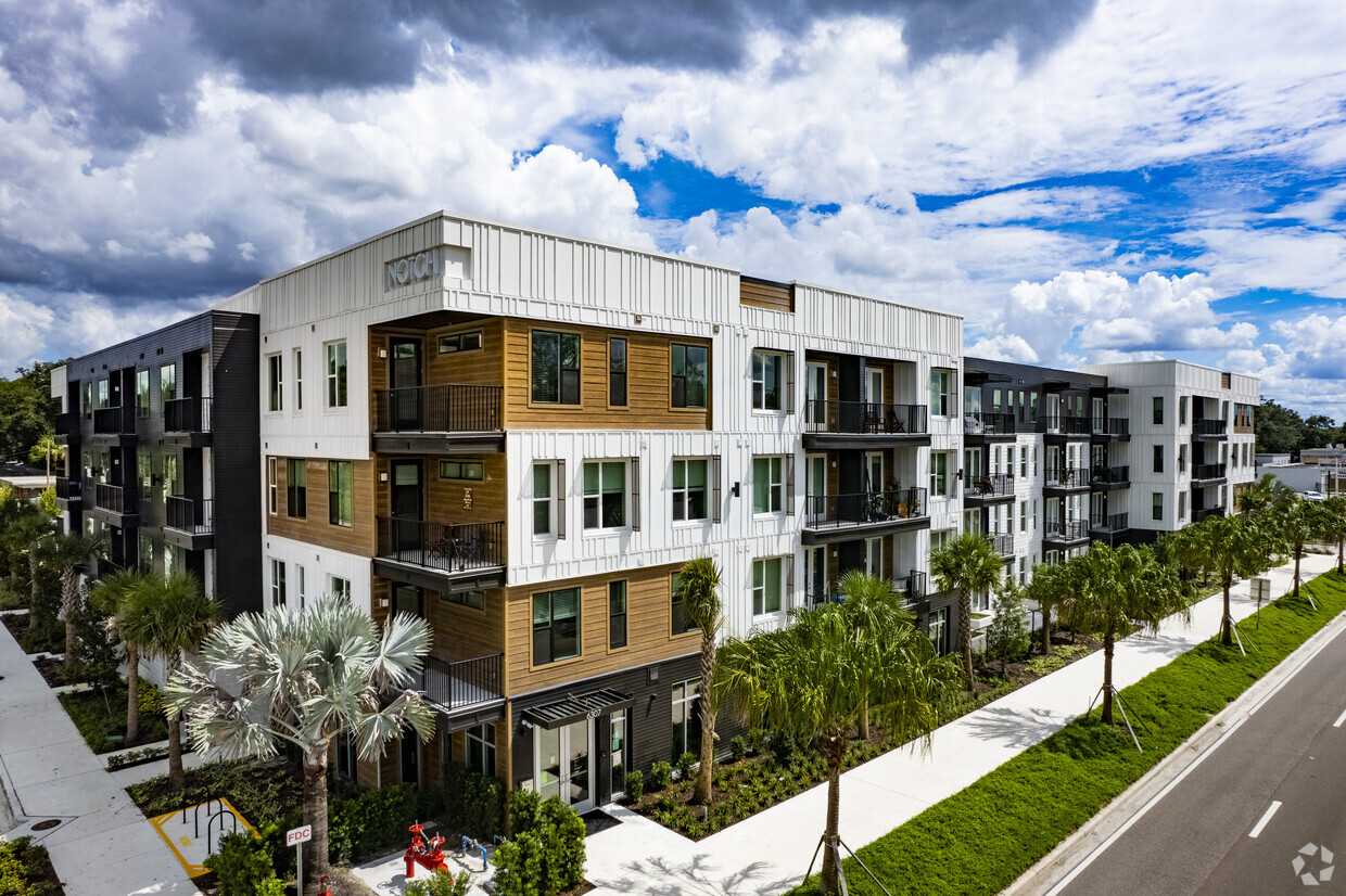 Primary Photo - Hite & Notch Apartments