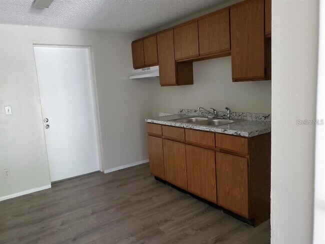 Foto del edificio - 6956 Brandywine Dr