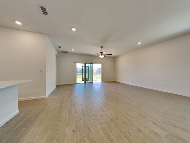 Building Photo - 2627 Seasons Rd