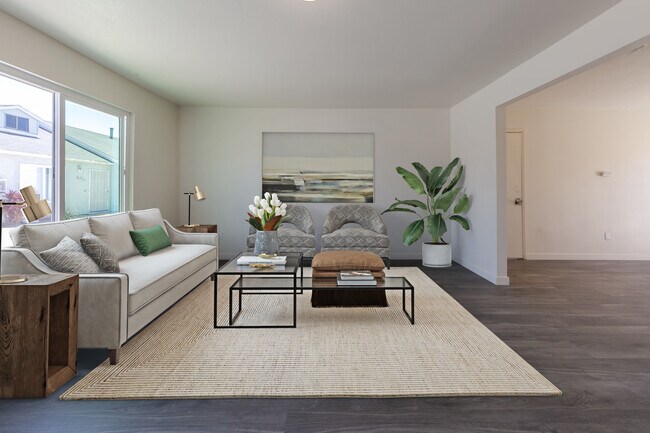Living Room - 6752 Solita Ave