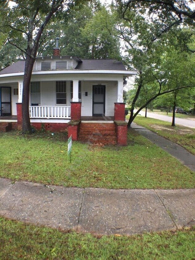 Primary Photo - 2400 Cypress St