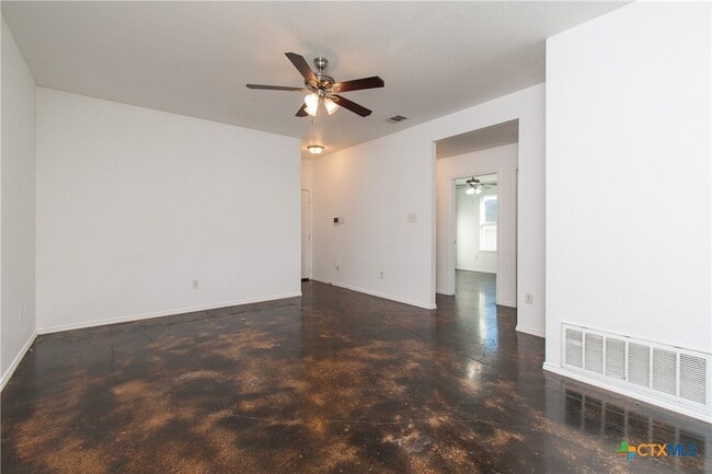 Building Photo - 223 N Mary Jo Dr