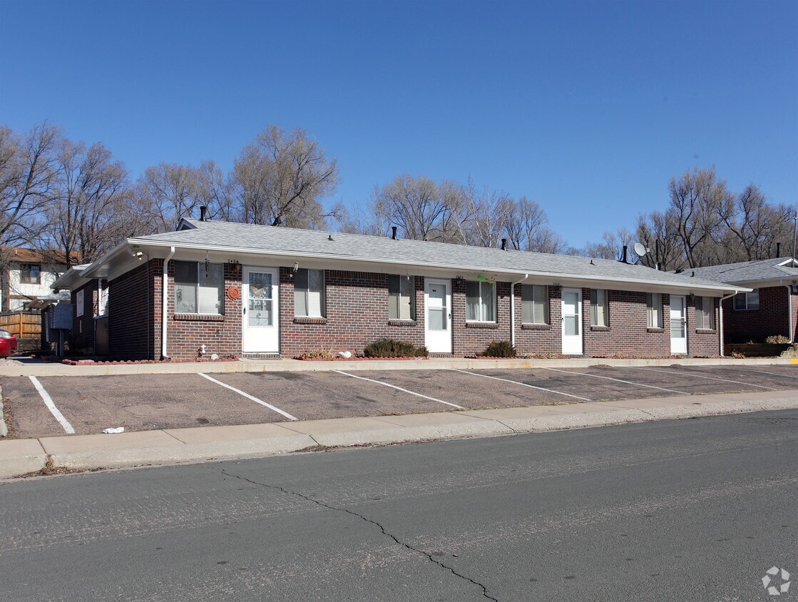 Flower Hill Apts. 2404 E Monument St Colorado Springs, CO