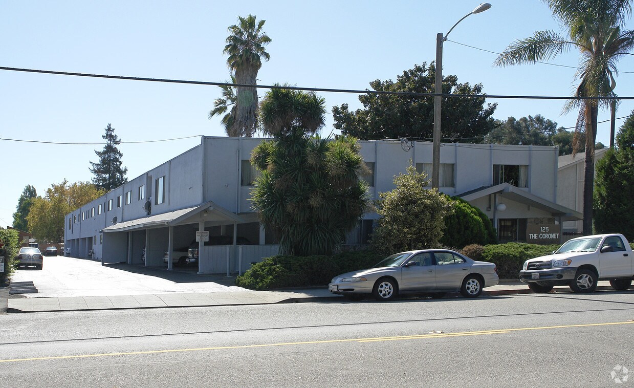 Primary Photo - 125 E Lewelling Blvd