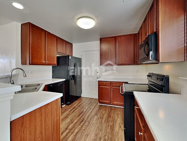 Foto del edificio - 1438 Pleasant Garden Ln