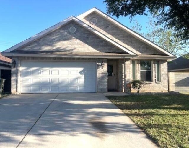 Foto principal - 1911 Stone Field Ln