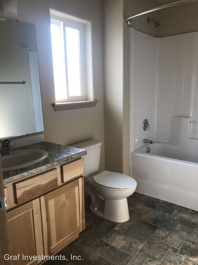 Building Photo - 3 br, 2 bath House - 1714 Reservoir Loop
