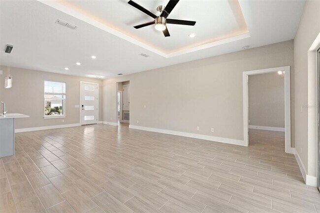 Building Photo - 302 Elderberry Ct