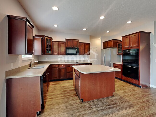 Building Photo - 1396 Stormhaven Way