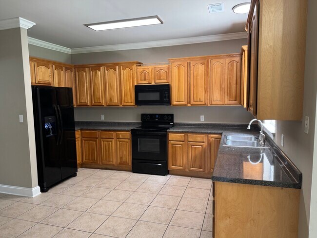 Building Photo - 72697 Diamondhead Dr N
