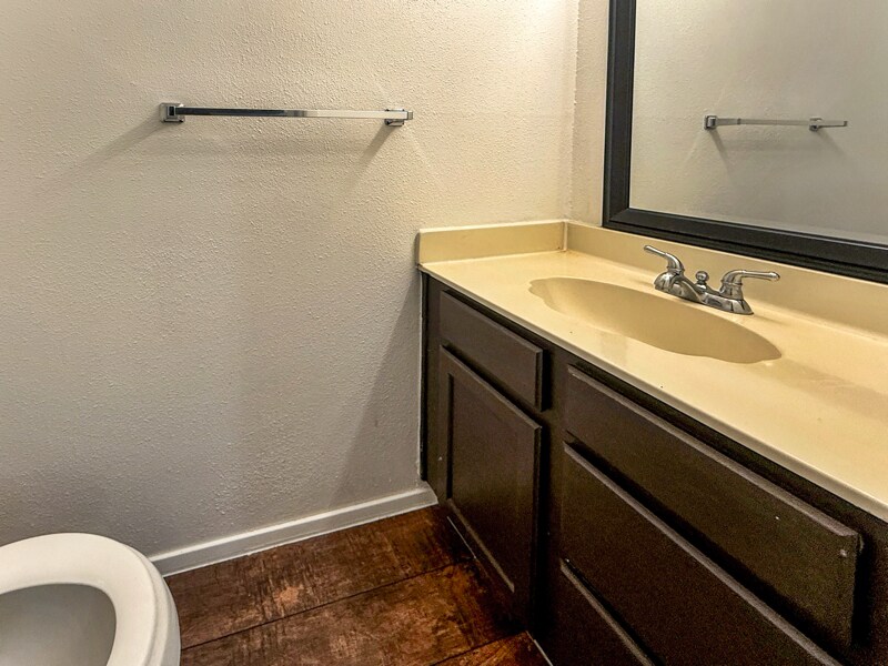 Foto principal - 12273 Apricot Dr