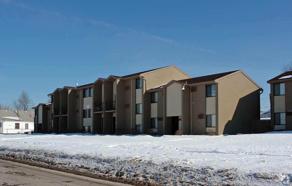 Washington Townhomes Apartments in Lorain, OH