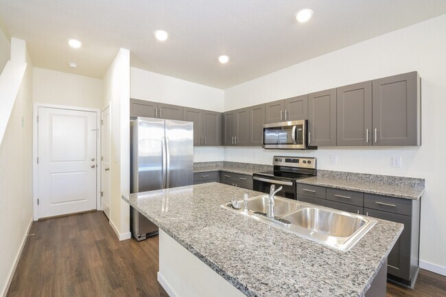 Foto del edificio - 13520 Oneida Ln