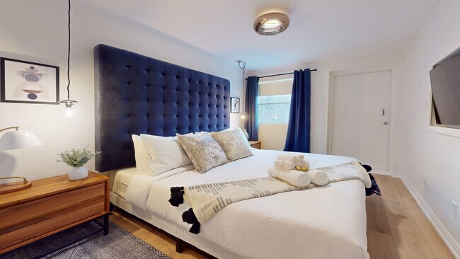 Photo du bâtiment - 1008 Queen St E