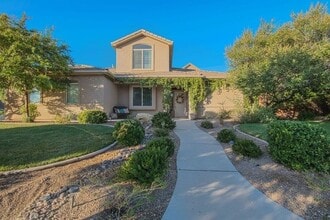 Building Photo - 674 Bear Claw Dr