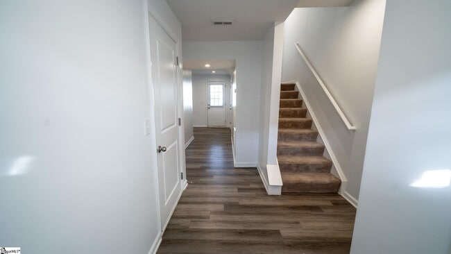 Building Photo - 226 Coldwater Creek Ct