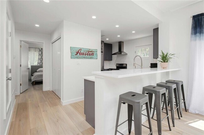 Foto del edificio - 1803 Bouldin Ave