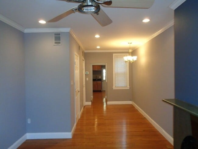 Building Photo - 404 S Eaton St