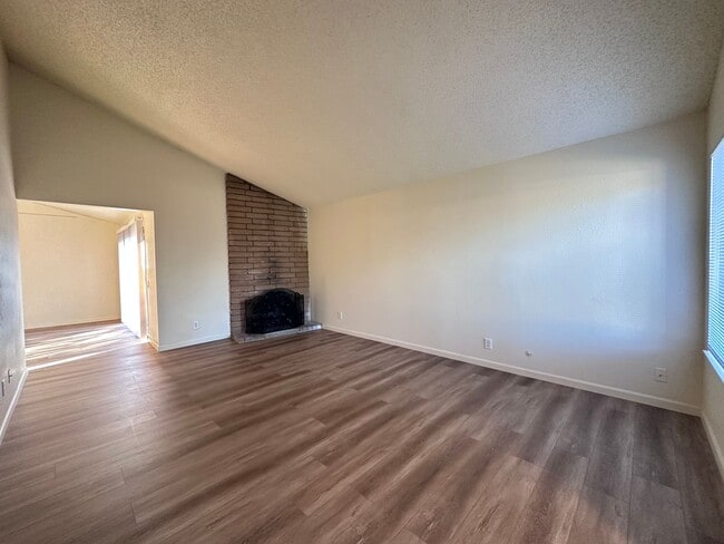 Photo - 3633-3635 Sutterwoods Way Apartment