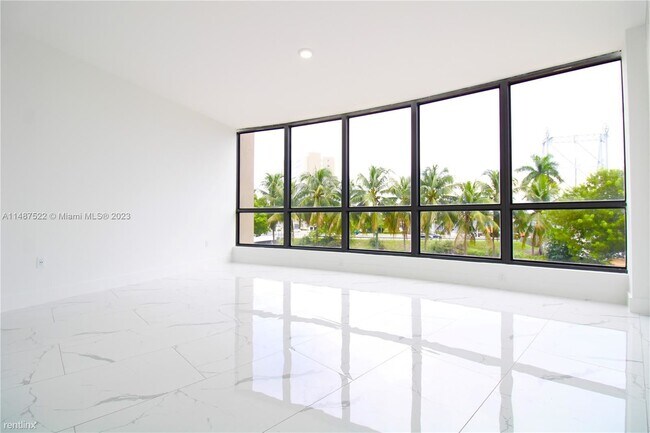 Building Photo - 3 br, 3 bath House - 1 Curtiss Parkway, 222