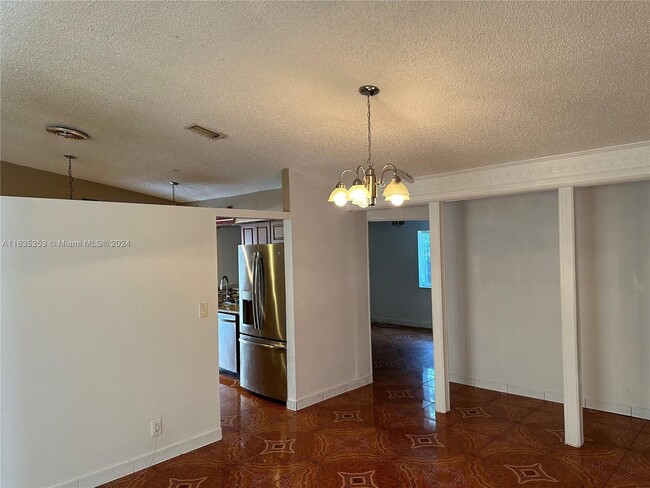 Building Photo - 5551 SW 7th Pl