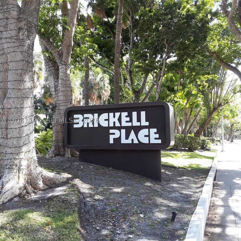 Foto del edificio - 1865 Brickell Ave
