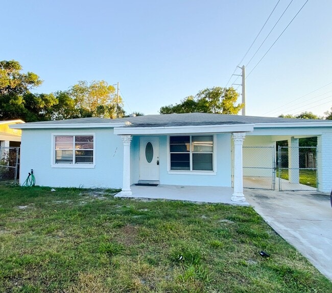 3 Bedroom 1 Bathroom Single Family House - 3 Bedroom 1 Bathroom Single Family House