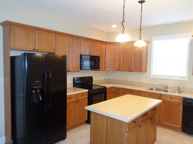 Building Photo - 4002 Sages Avenue