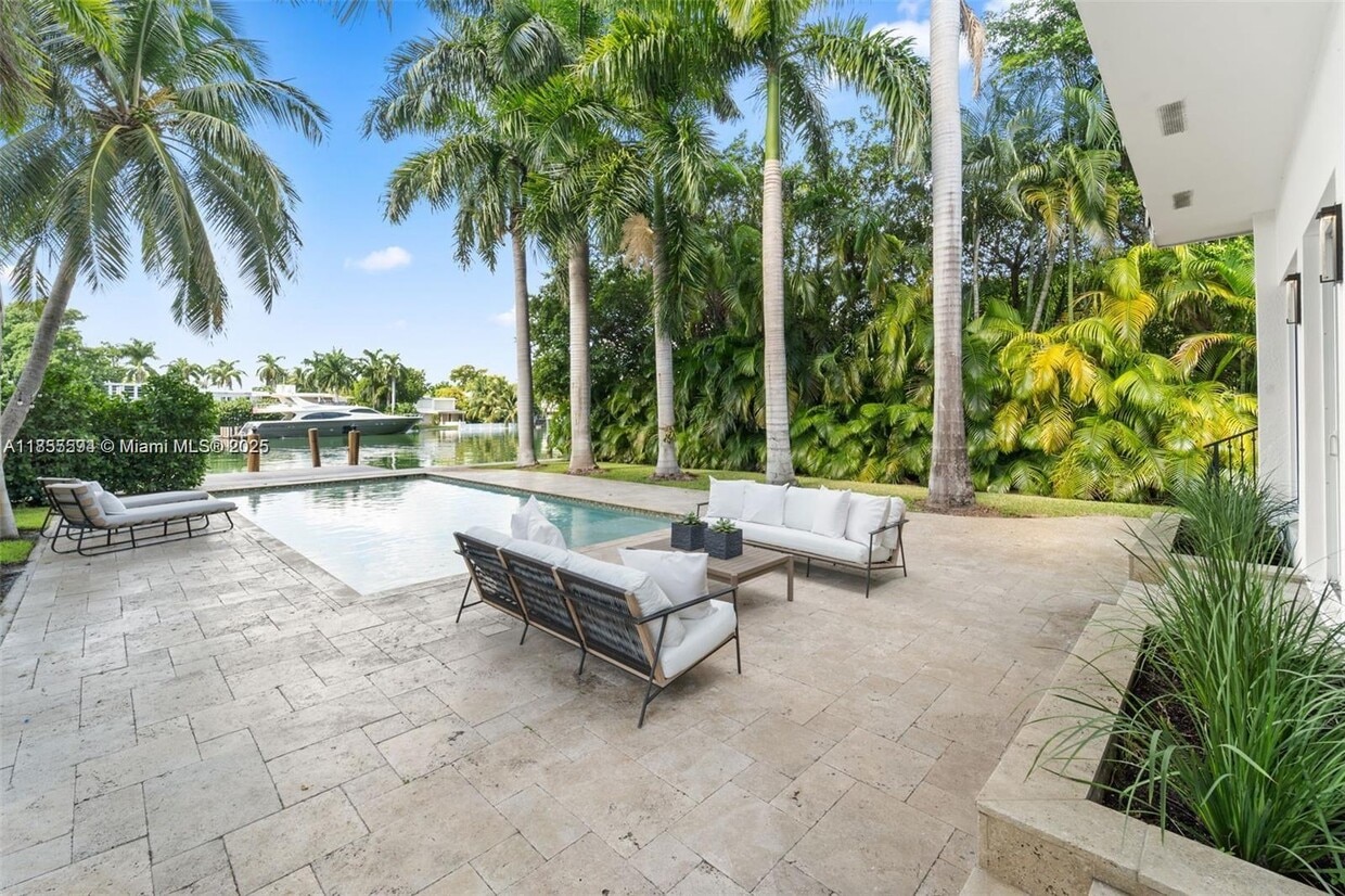 Foto principal - 6300 Allison Rd