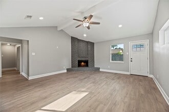 Building Photo - 3031 Jenny Dr