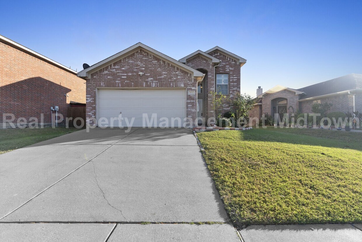 Primary Photo - Charming 3-Bed, 3-Bath Home with Fireplace...