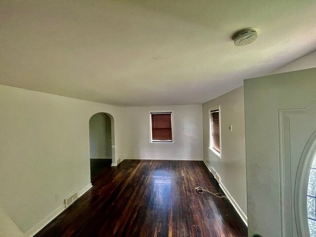 Photo - Exquisite 3 Bed, 1 Bath Retreat at 5705 Hilltop, Verona, PA House