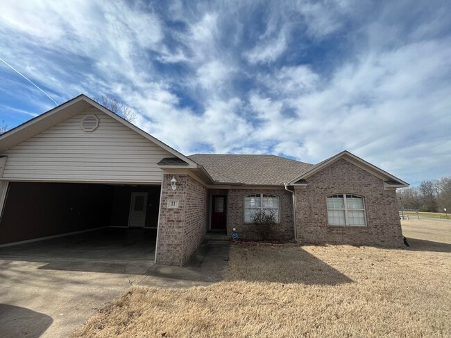 Building Photo - Cabot Rental!