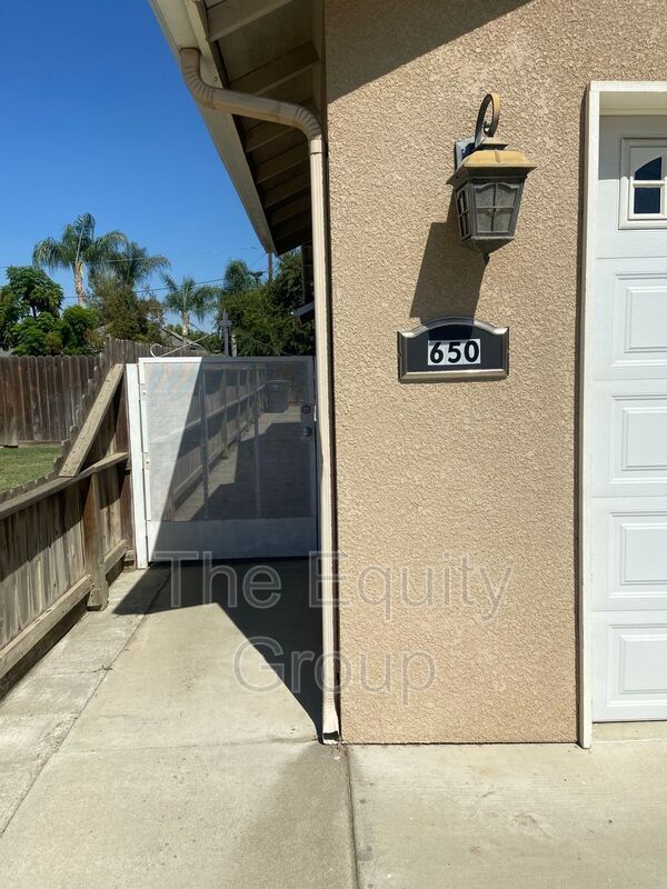 Foto principal - 650 Auburn St