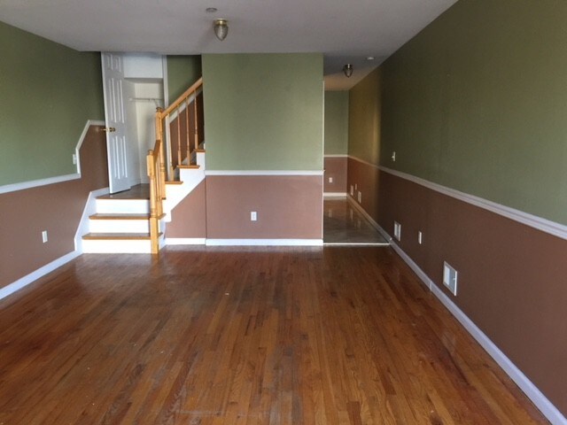 148 Main St